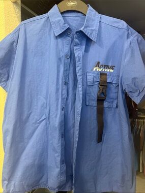 Active USA Men’s Short-Sleeve Button-Down Shirt in Blue with Chest Buckle